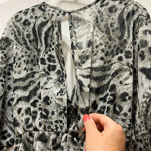 New Lette Small Gray Black Silver Threading Animal Print Swim Cover Boutique NWT - Picture 6 of 10